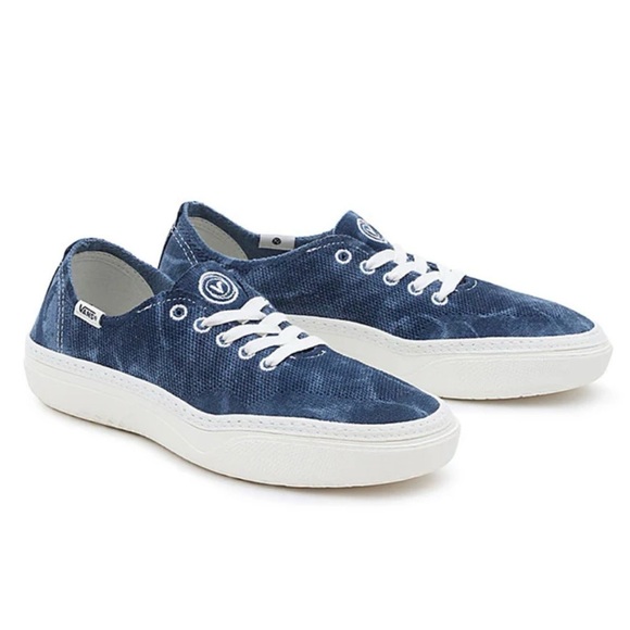 Vans Other - Vans Circle Vee Low Ocean Blue 11.0 VR3 Cush Sole NEW